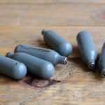 Is lachgas schadelijk voor je gezondheid?